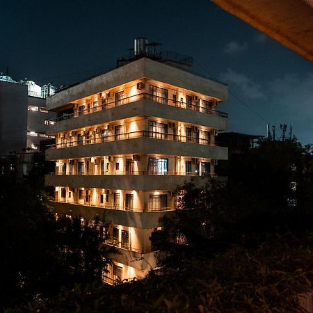 Arnna Hotel - Goregaon Mumbai Exterior photo